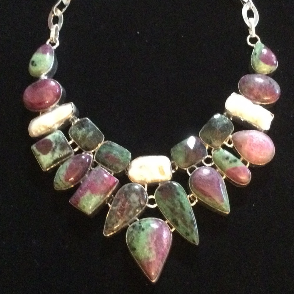 Breathtaking Genuine Ruby Zoisite Necklace With P… - image 4